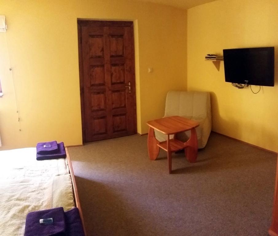 Salas-Partizánske Chambre photo